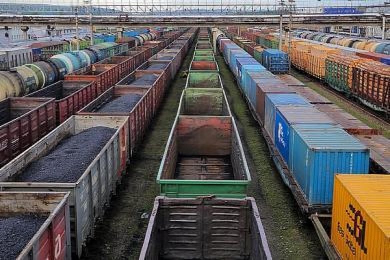 Грузовой вагон ржд полувагон