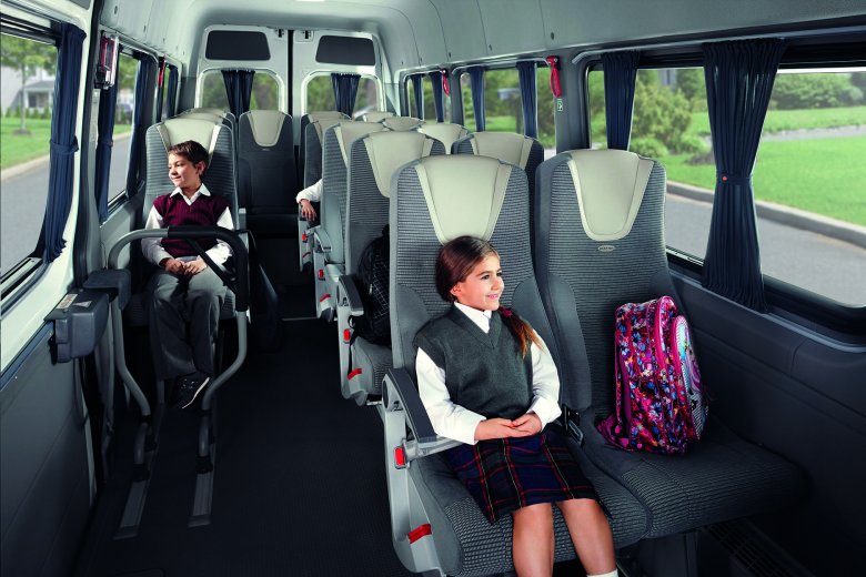 Автобус школьный