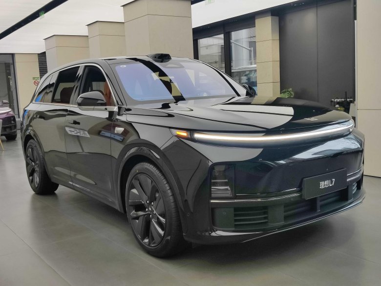 Автомобиль lixiang l 9