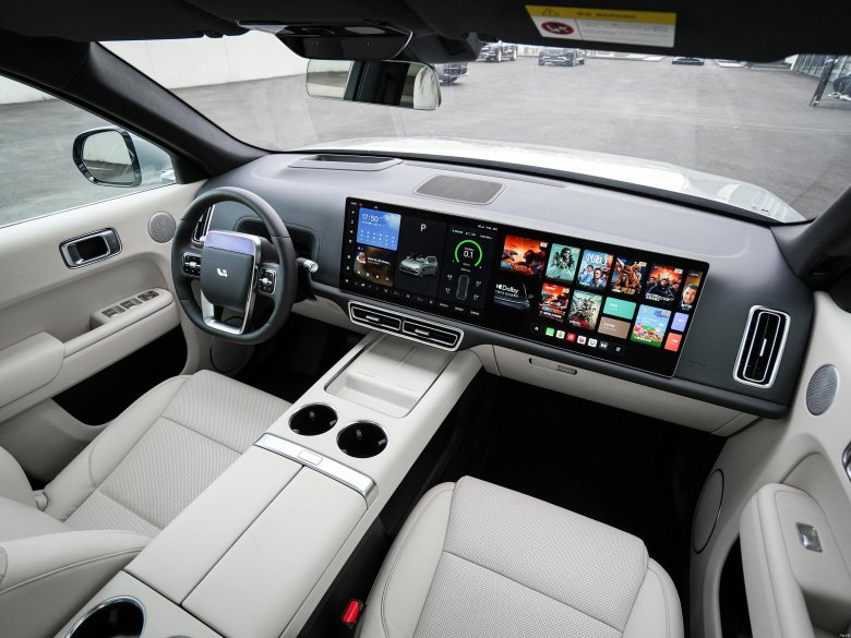 Автомобиль li 7