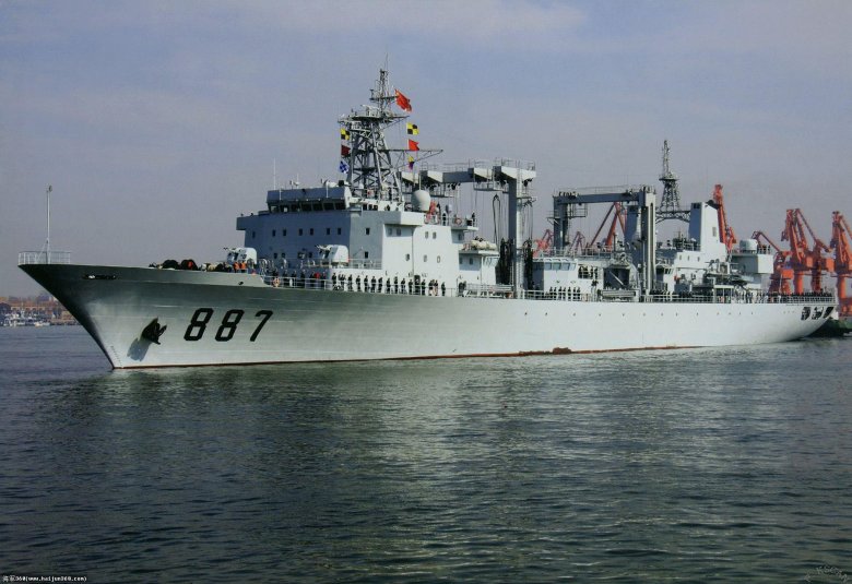 Березина корабль комплексного снабжения