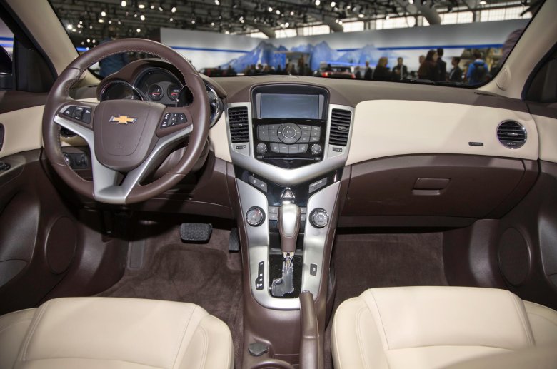 Chevrolet cruze 2012 салон