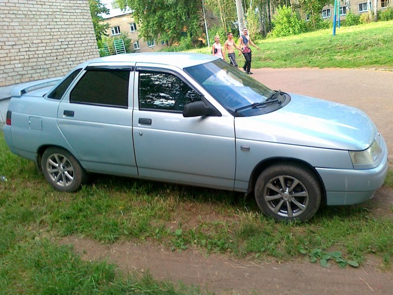 Ваз 2110 серебристо желтый