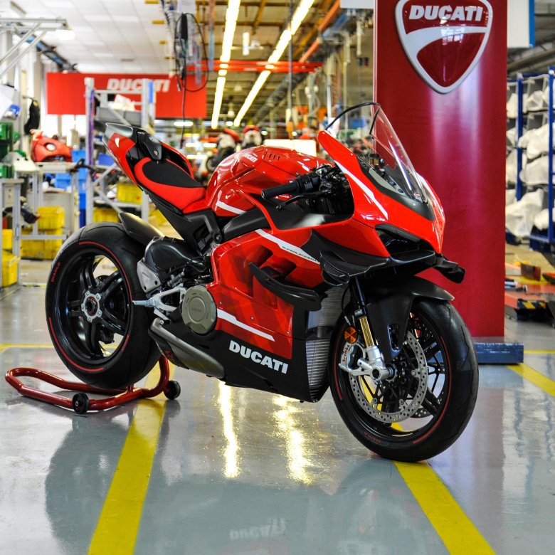 Мотоцикл ducati superleggera v4