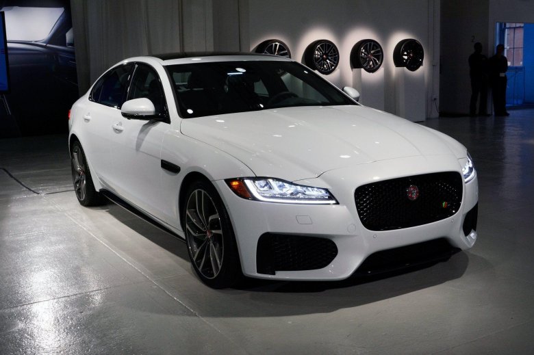 Jaguar xf 2016