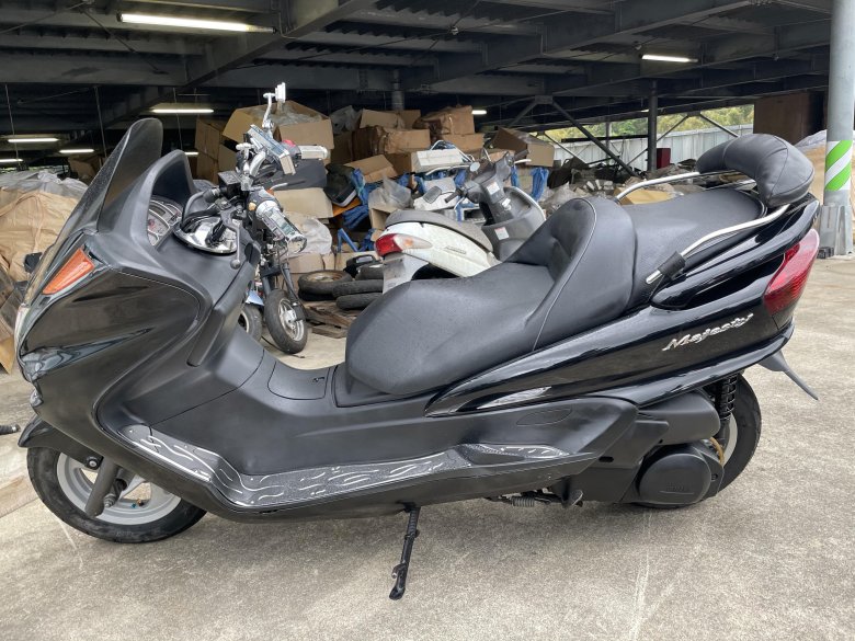 Максискутер yamaha majesty 250