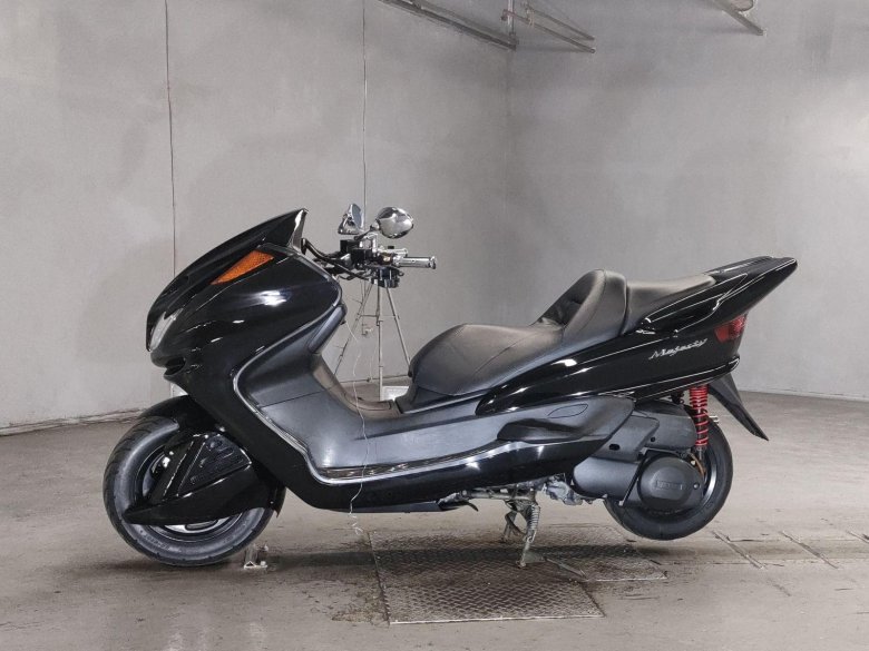 Ямаха маджести 400