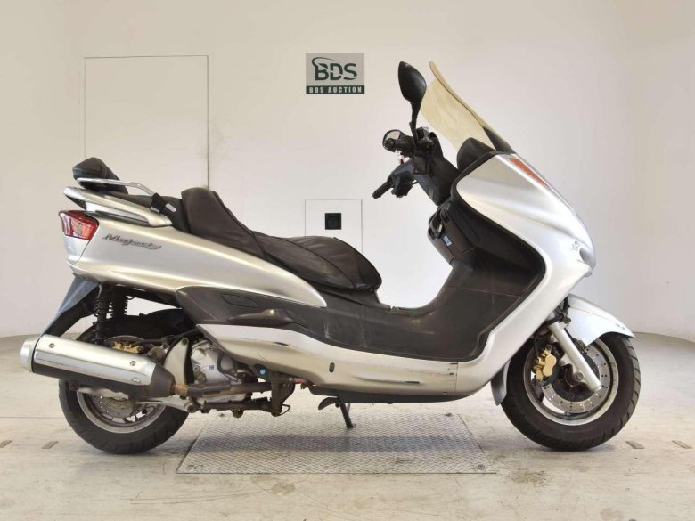 Suzuki skywave 400