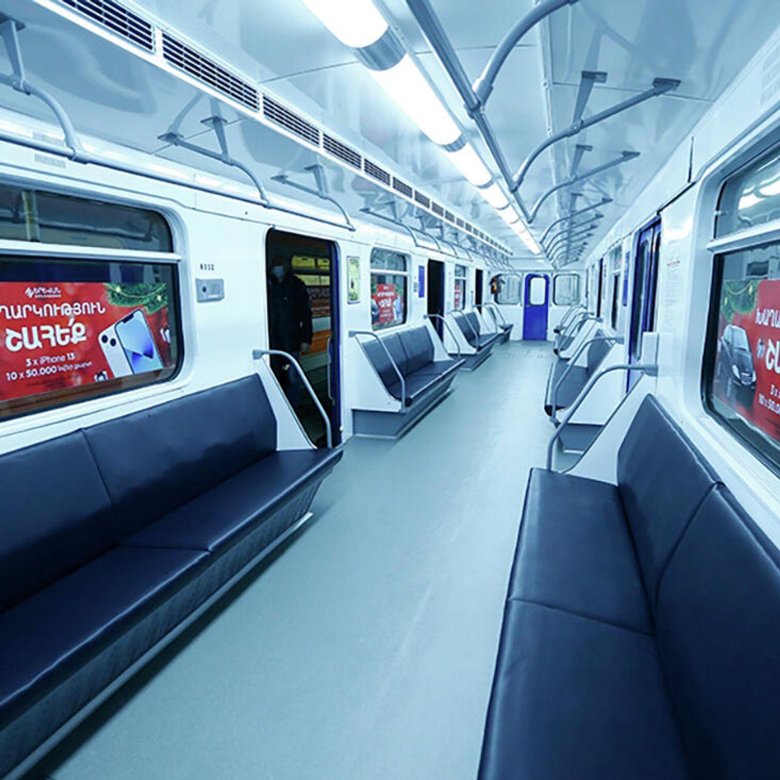 Новые вагоны метро