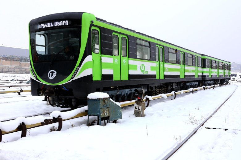 Одновагонный поезд метро ереван