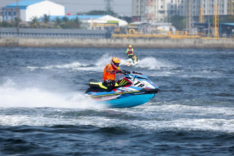 Гонки на гидроциклах