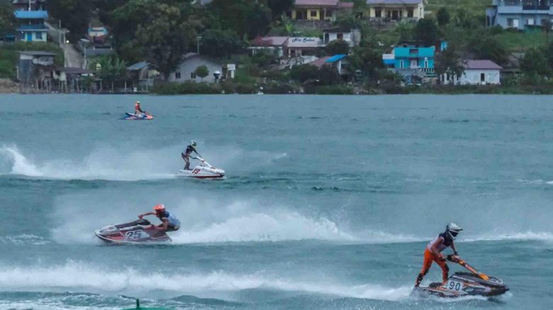 Джет скиинг