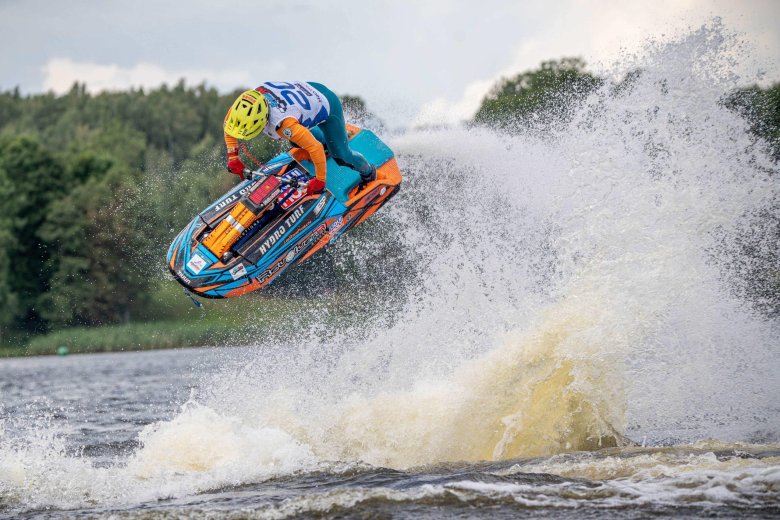 Чемпион россии по аквабайку