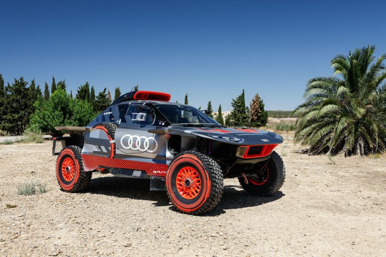 Audi rs q e tron dakar