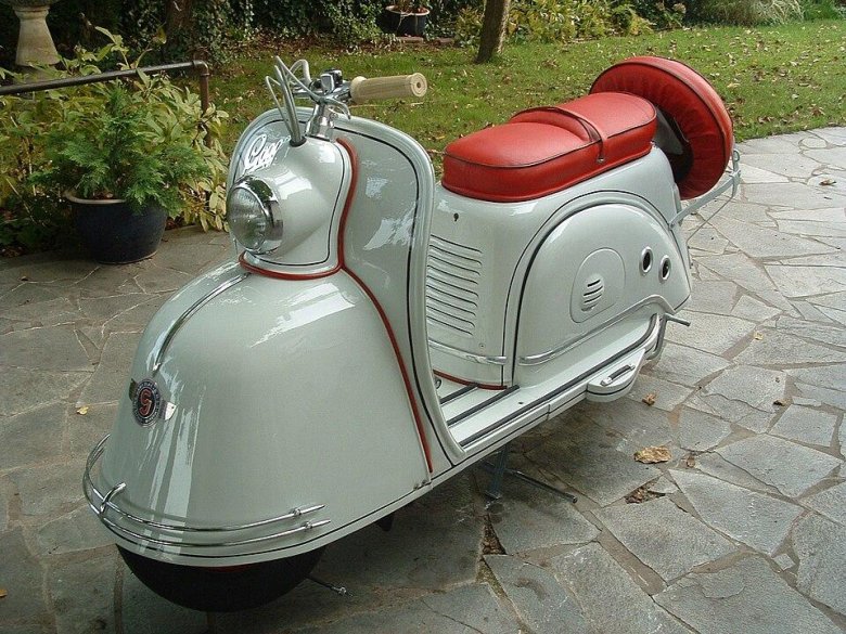 Мотороллер веспа