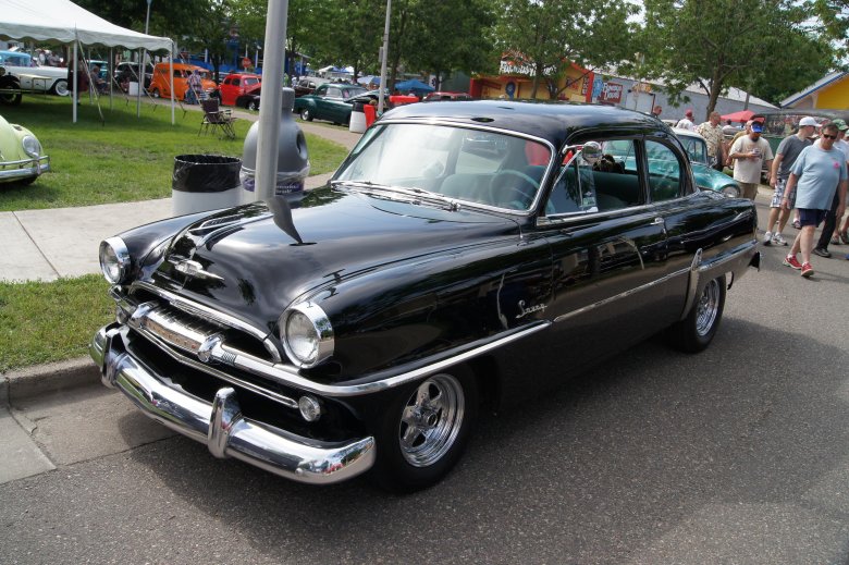 Plymouth cranbrook 1953