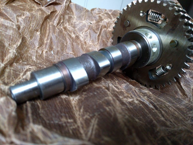 Распредвал двигателя