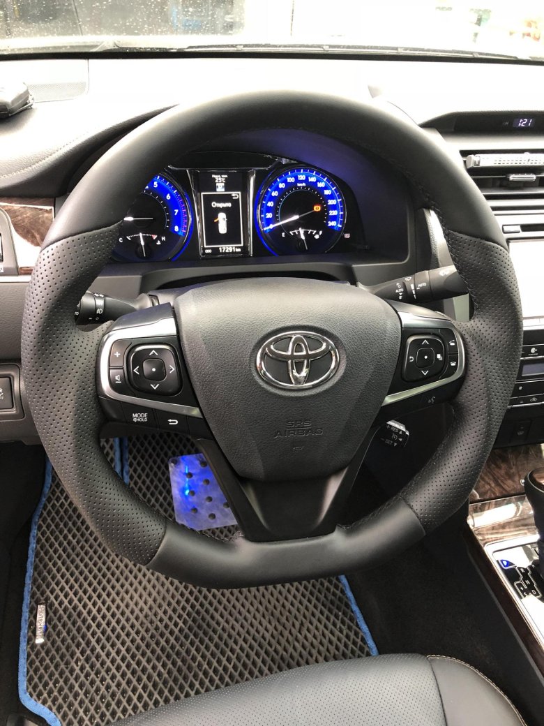 Toyota camry 50 руль