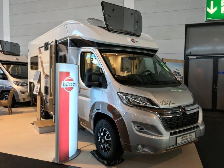 Альковный автодом