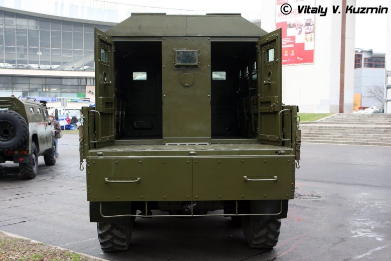 Урал-4320 бронированный кабина