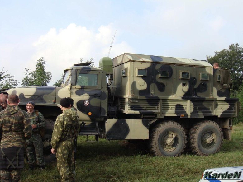 Урал-4320 бронеавтомобиль \ звезда-в\
