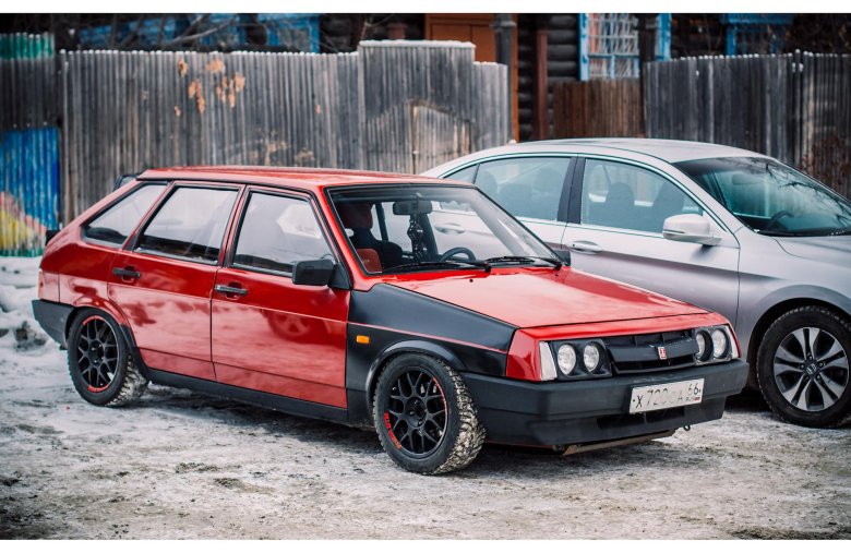 Красная ваз 2109