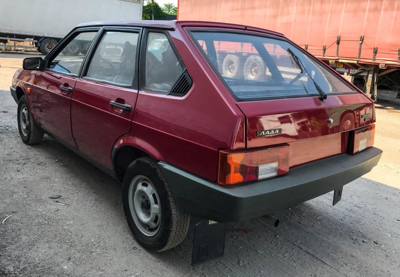 Лада 2109 вишневая