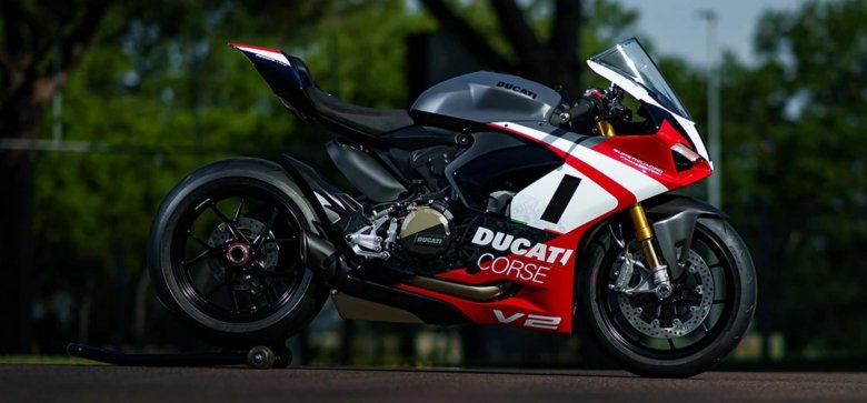 Ducati panigale v 2
