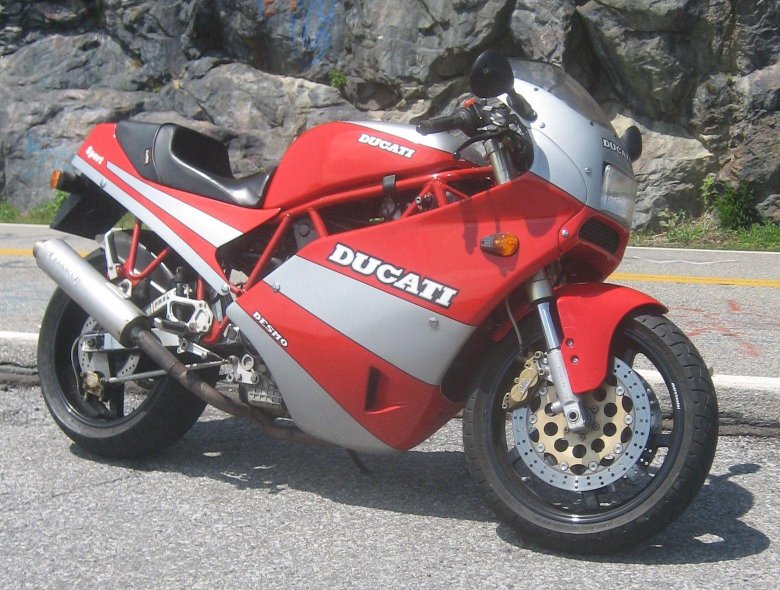 Ducati 750 sport
