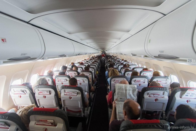 Уральские авиалинии салон самолета