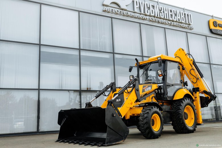 Экскаватор-погрузчик ace tlb95