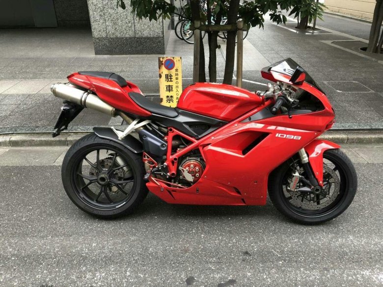Ducati 1098 красный
