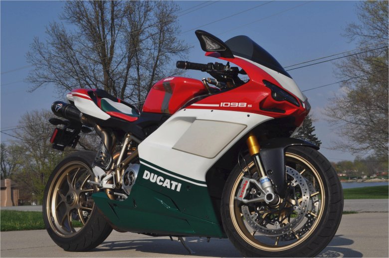 Ducati 1098 tricolor
