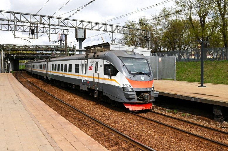 Электропоезд эп 2 д