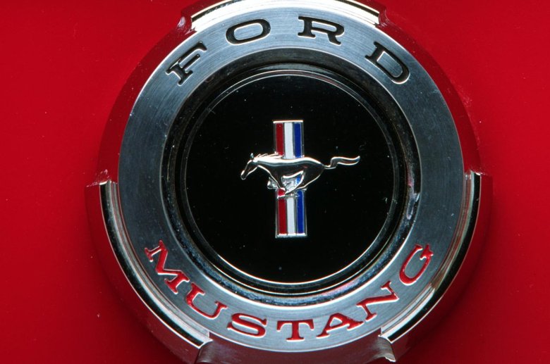 Ford mustang марка