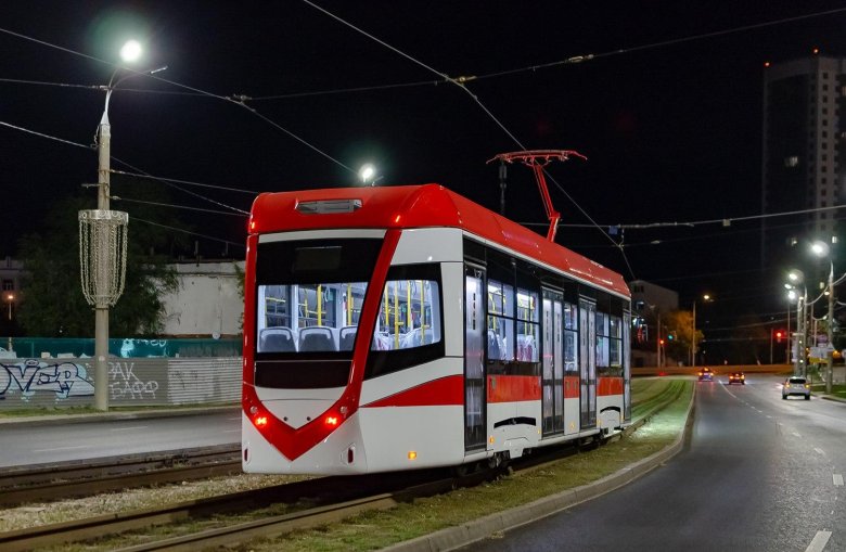 Трамвай бкм т 811