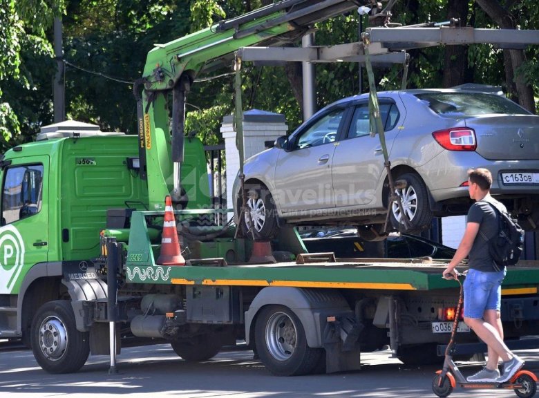 Работает эвакуатор