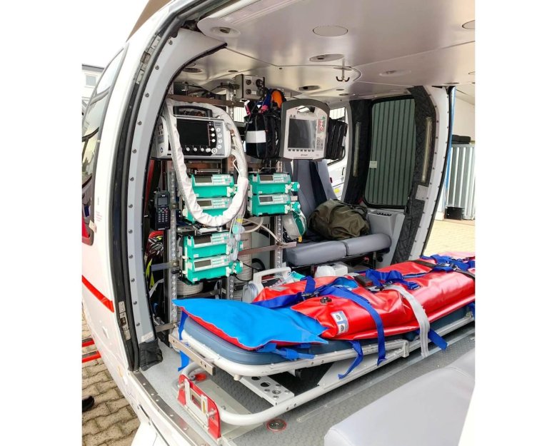 Медицинский вертолет