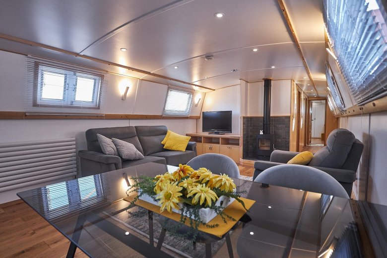 Интерьер катера