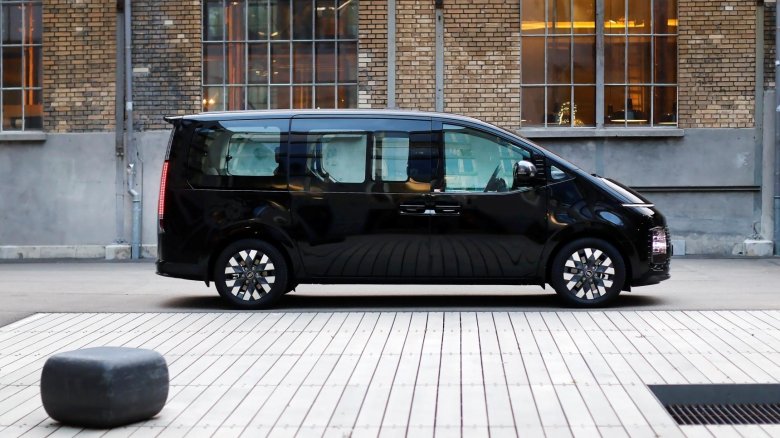 Минивэн hyundai staria