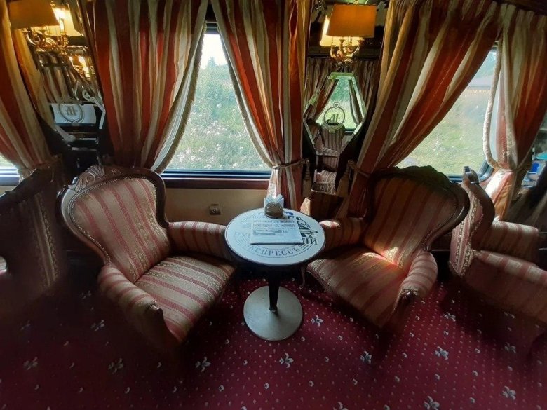 Ретро поезд рускеальский экспресс