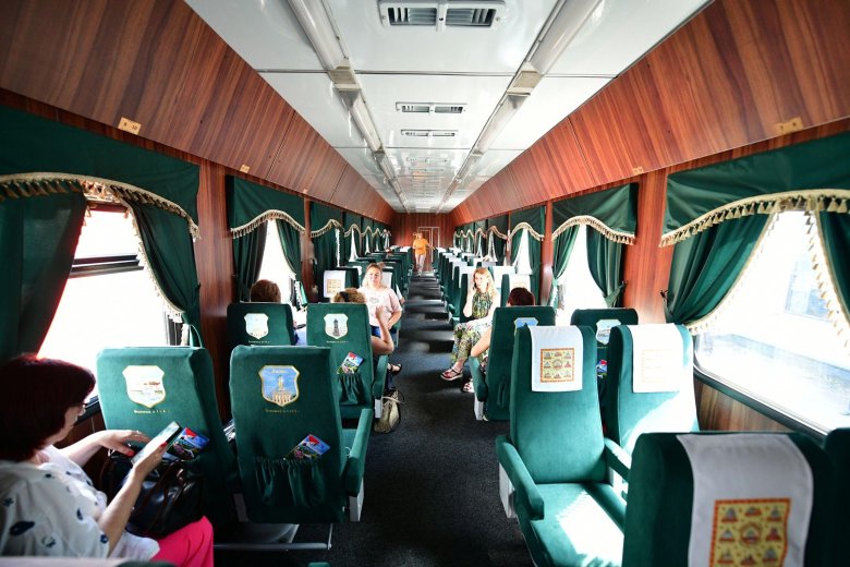 Туристический ретро поезд золотое кольцо россии