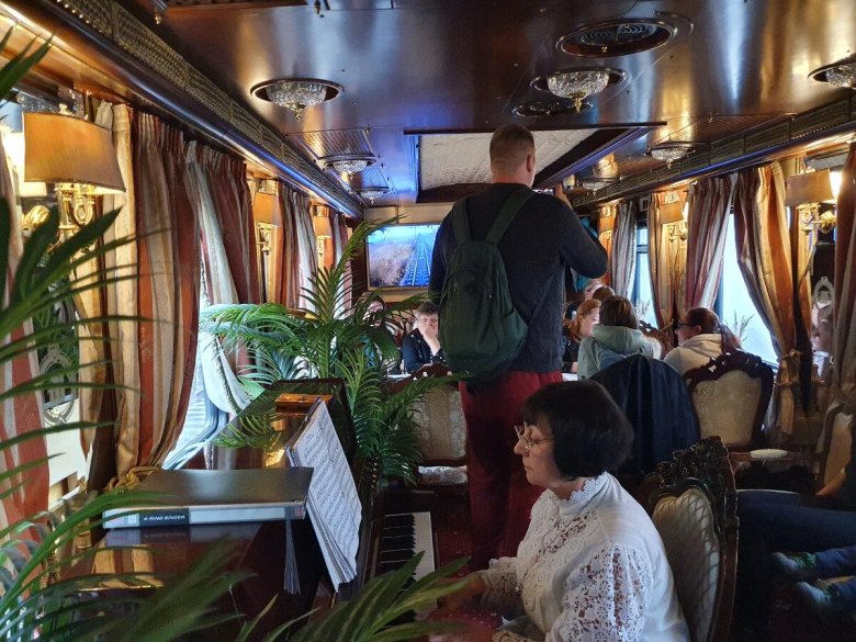 Вагон ресторан рускеальский экспресс