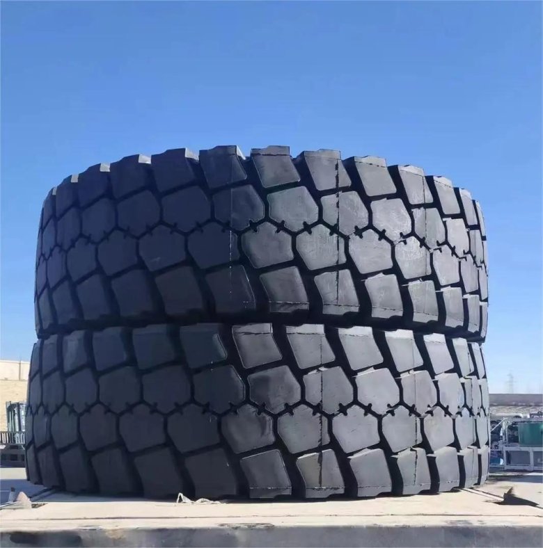 Грузовая шина