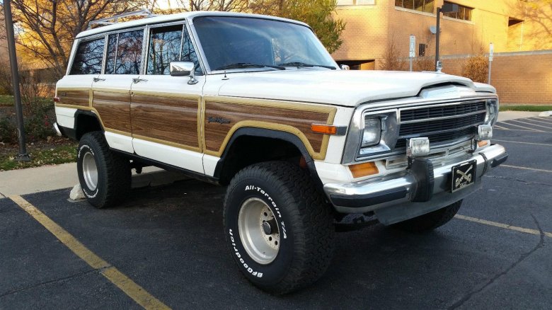 Jeep grand wagoneer 1989