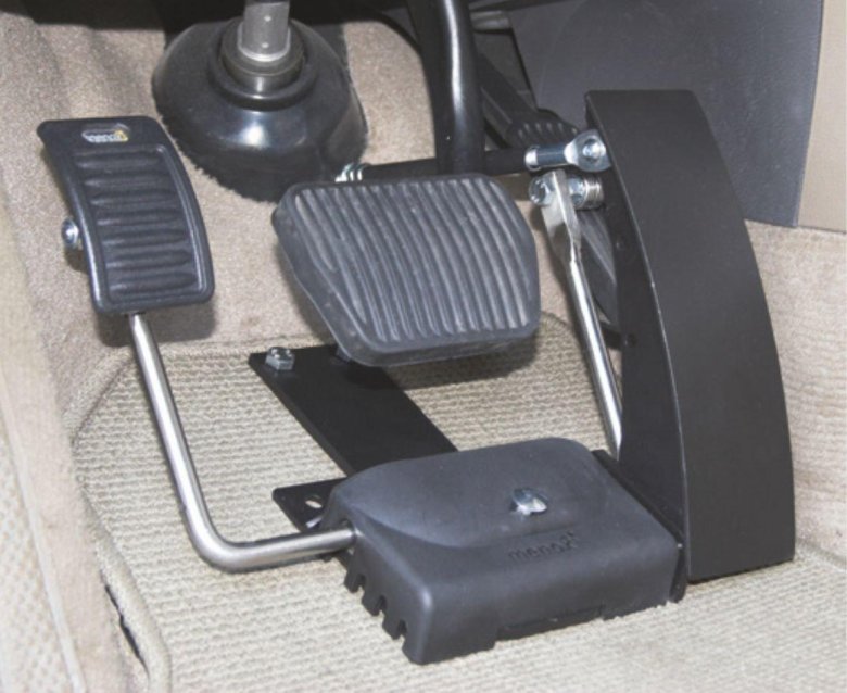 Педали учебного автомобиля