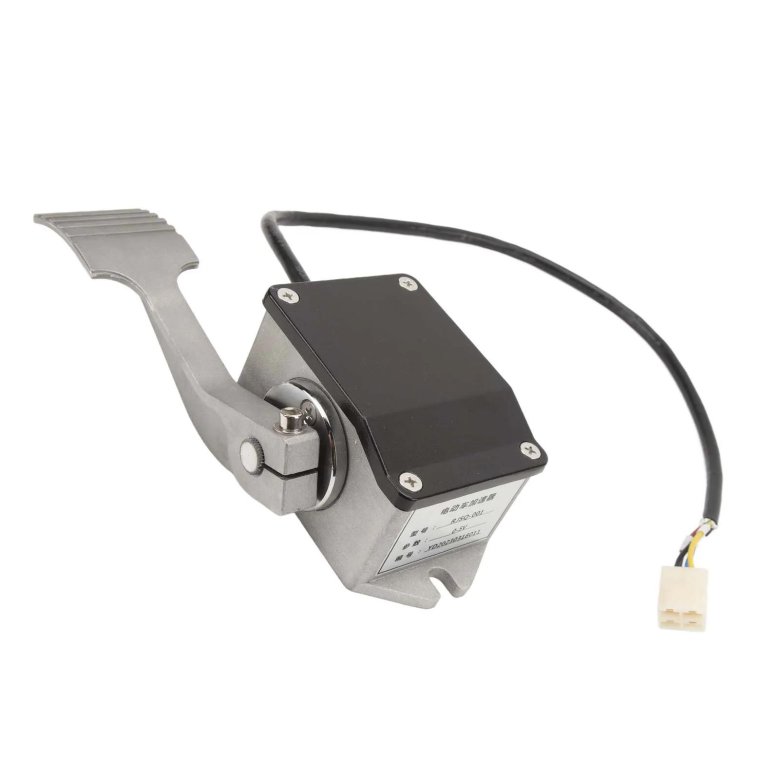 Педаль акселератора