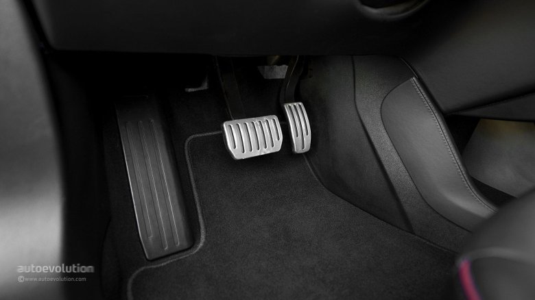 Педали газ тормоз