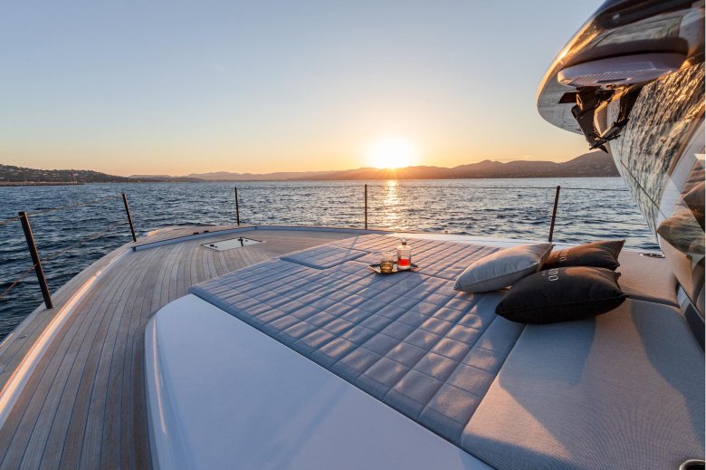 Яхта azimut atlantis 43