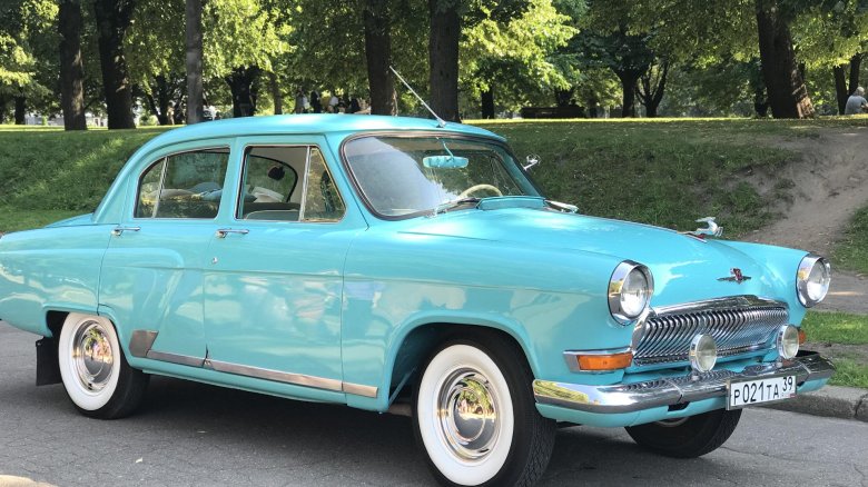 Автомобиль волга м-21